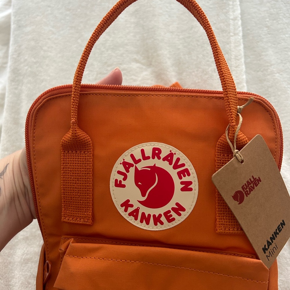 Kånken Mini Orange Backpack - Picture 4 of 8